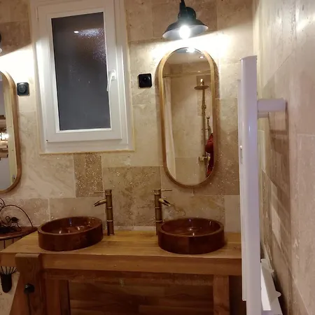 Bed & Breakfast Et Table D'hotes Au Coin De La Cite 2