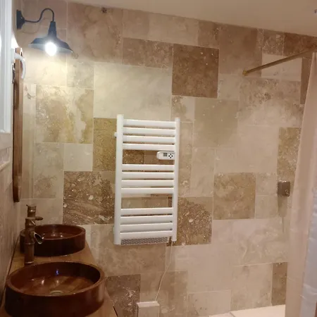 Et Table D'hotes Au Coin De La Cite 2