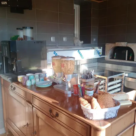 Et Table D'hotes Au Coin De La Cite 2 Bed & Breakfast