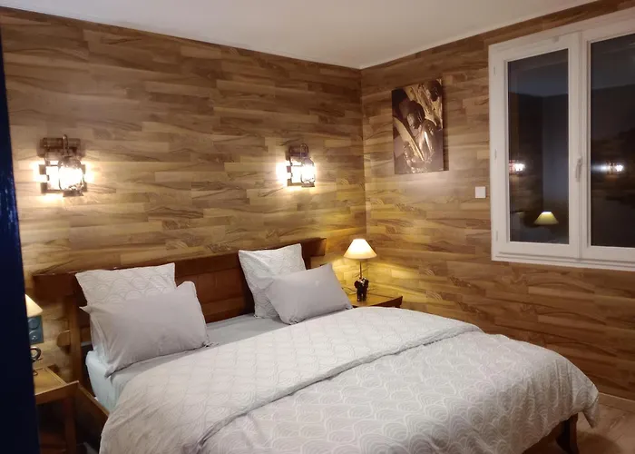 Bed & Breakfast Et Table D'hotes Au Coin De La Cite 2